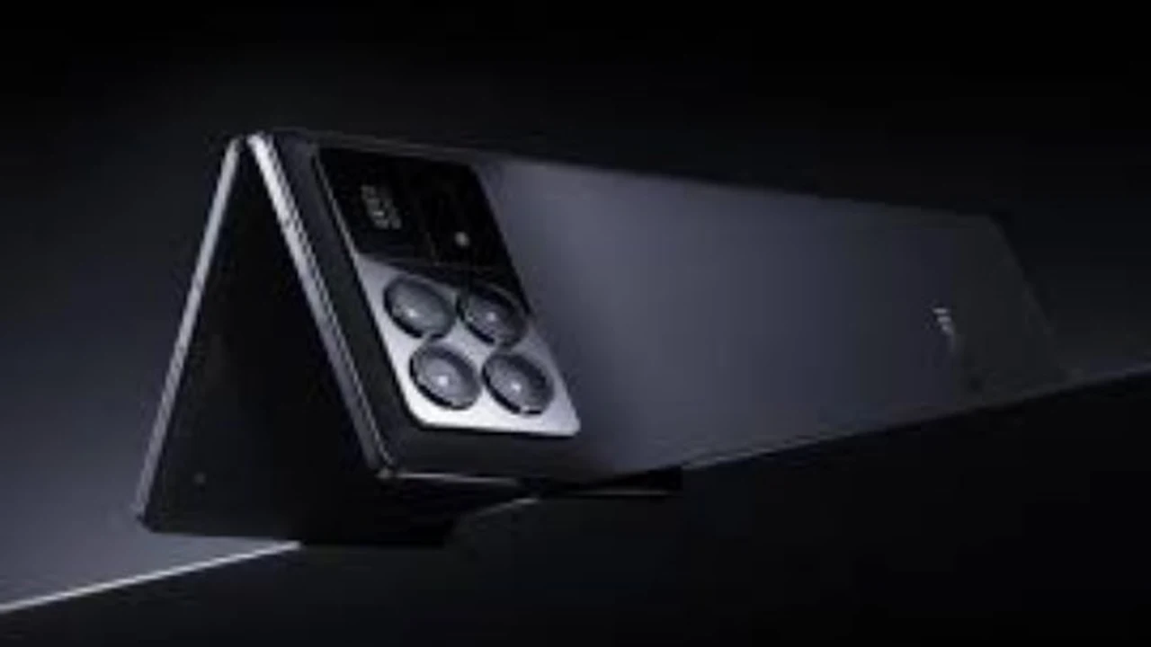 كاميرا مغناطيسية قابلة للتعديل تظهر في تصميم هاتف شاومي 17 فولد الجديد